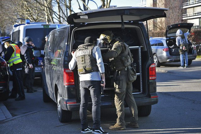 Gunman killed and several injured in attack at German university