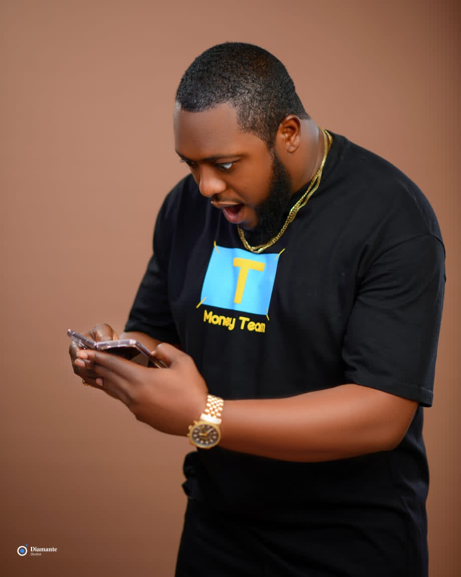 Abuja Top MC, Comedian Marks Birthday, To Host Friends At Hustle N Bustle