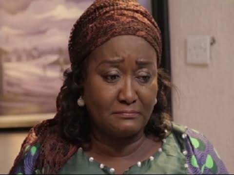 Actress Ebele Okaro Seen Crying Over Celebrities Attitude Towards Her