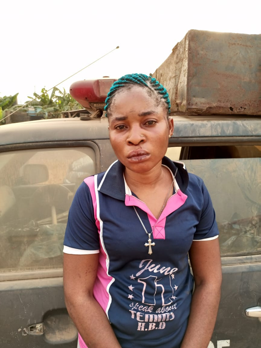 30-year-old housewife arrested for allegedly stabbing her husband's nephew to death for breaking the house mirror (photo)
