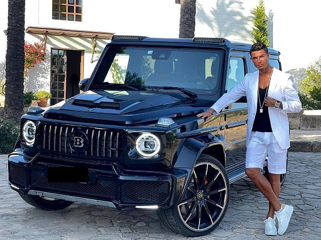 Cristiano Ronaldo is now reportedly making over £1.7m per Instagram post