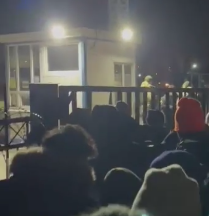 Nigerian man at the Poland border insists Ukrainian authorities are denying blacks from crossing into Poland