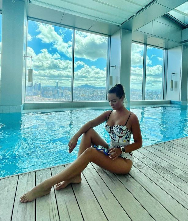 Former Miss Ukraine takes up gun to fight against Russia's invasion (photos)