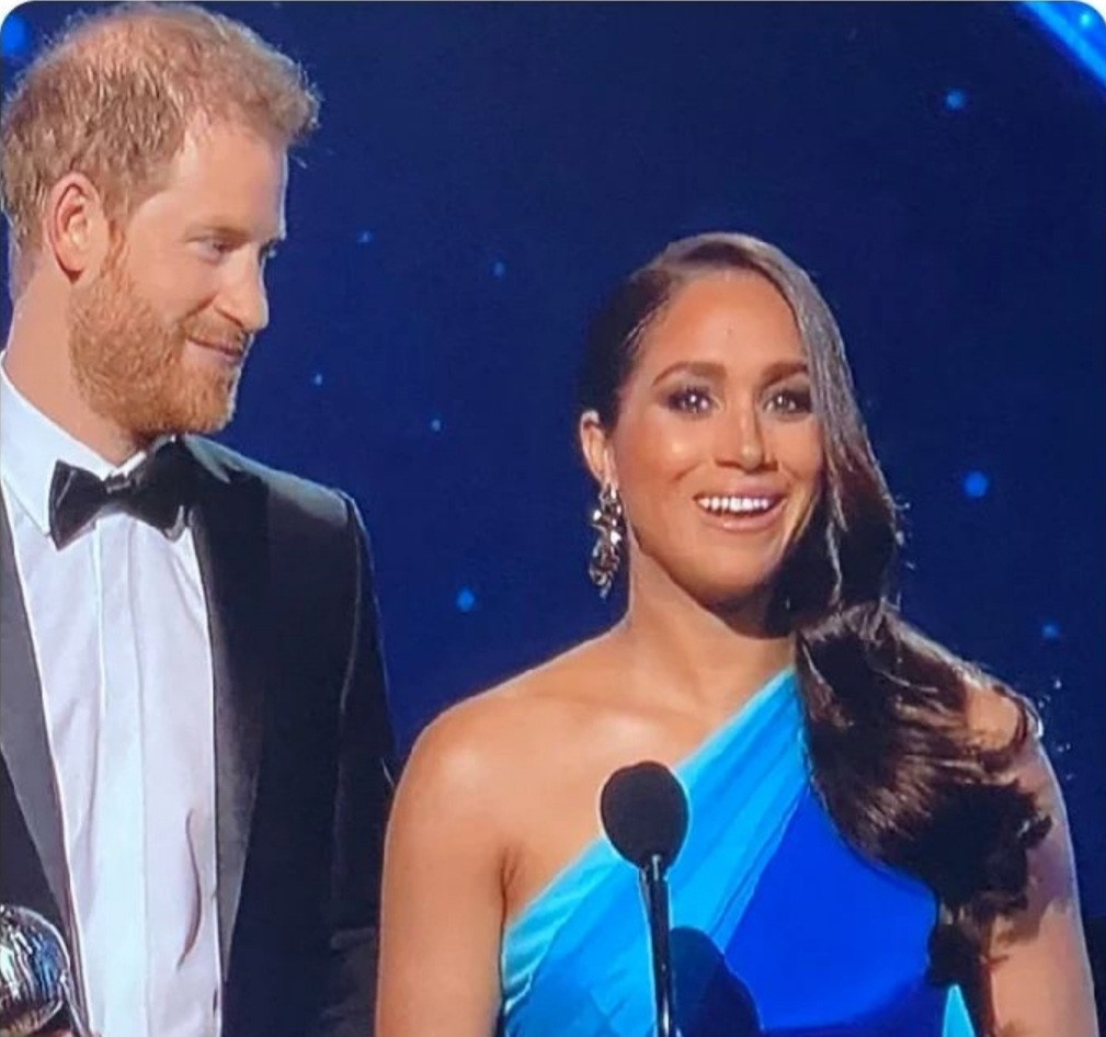Prince Harry, Meghan Markle and Meghan's mother make special appearance at NAACP Image Awards as they are honored with President's Award (photos)