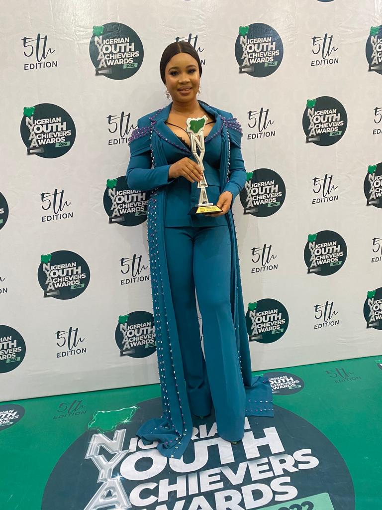 Bayelsa-born fashion entrepreneur, Harriet Edide clinches award as best female fashion designer in Nigeria