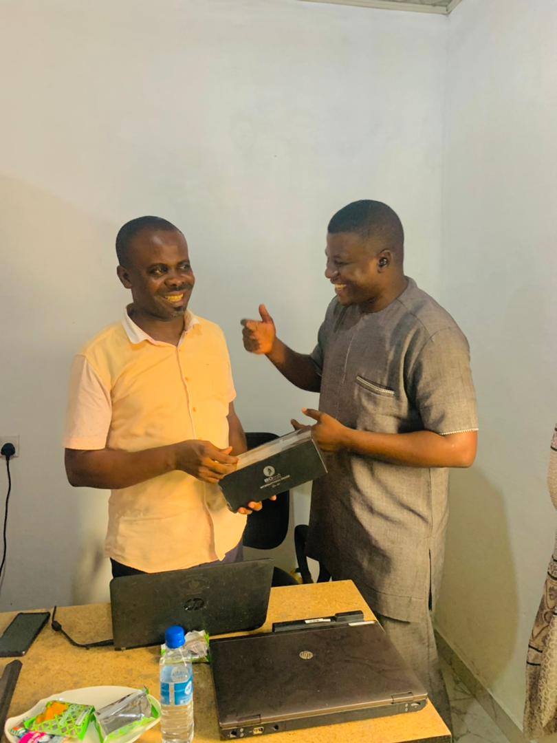 Bayelsa born Movie producer Mr Barakumo Odede surprises former boss with gift