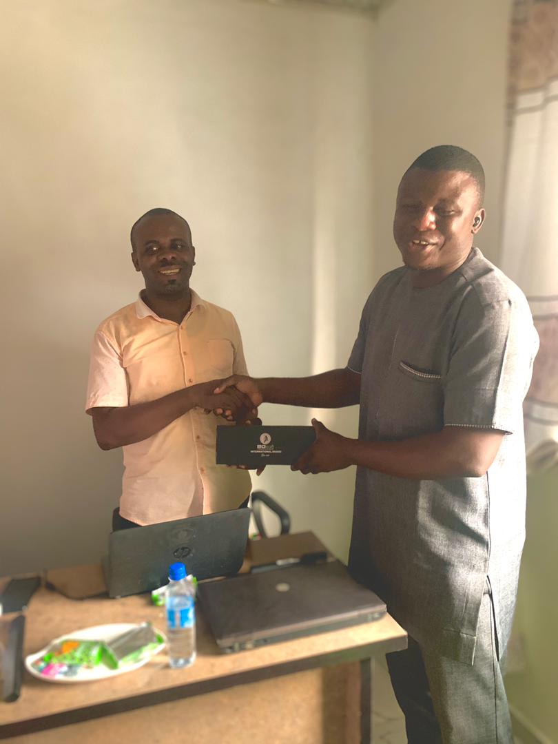 Bayelsa born Movie producer Mr Barakumo Odede surprises former boss with gift