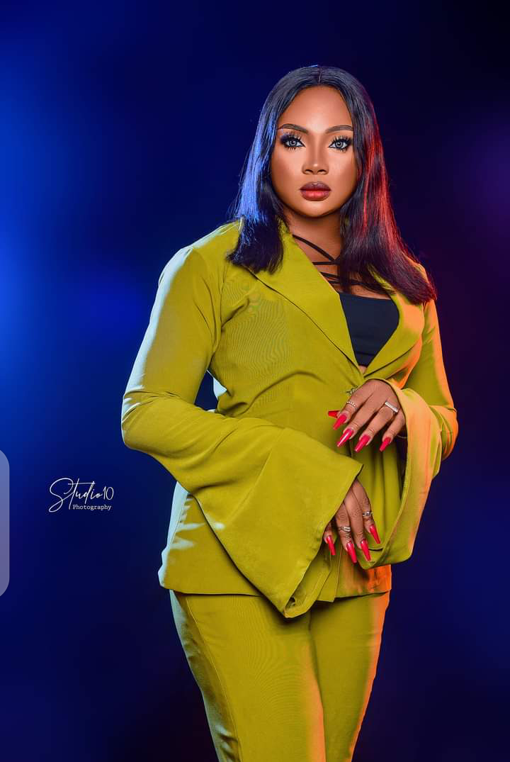 Ex Miss Nollywood winner Amb. Sonia Sunday break internet with birthday photos