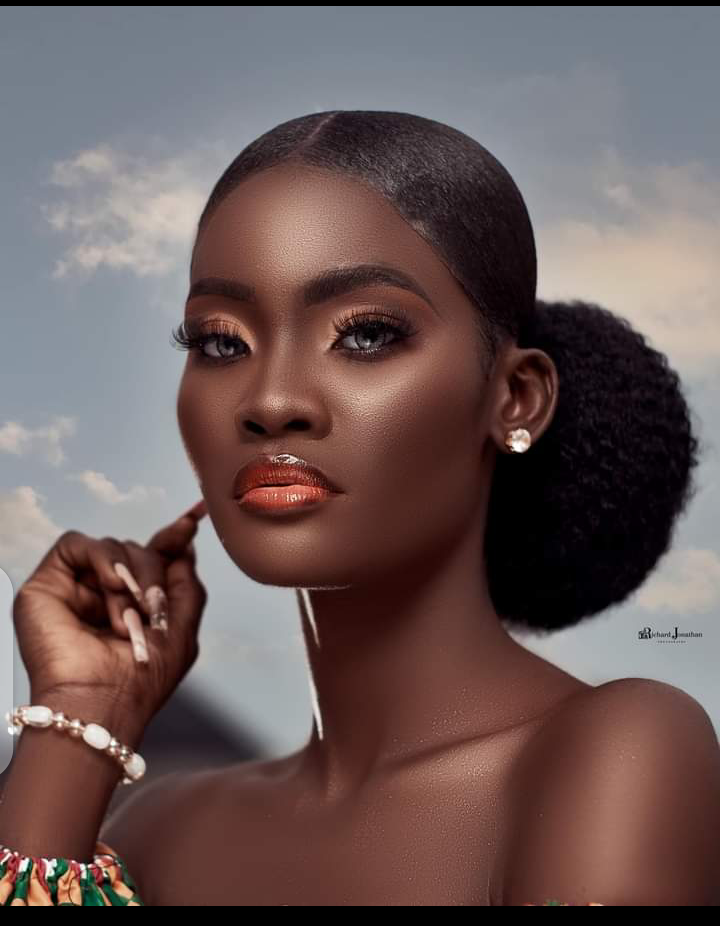 Current Miss Earth Nigeria (Air)2021/22 Suoyo mercy Sexy Bikini  photos spread all over  social media