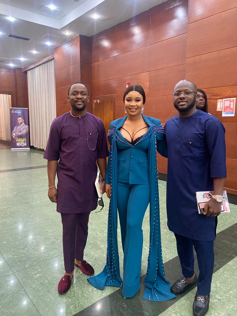 Bayelsa-born fashion entrepreneur, Harriet Edide clinches award as best female fashion designer in Nigeria