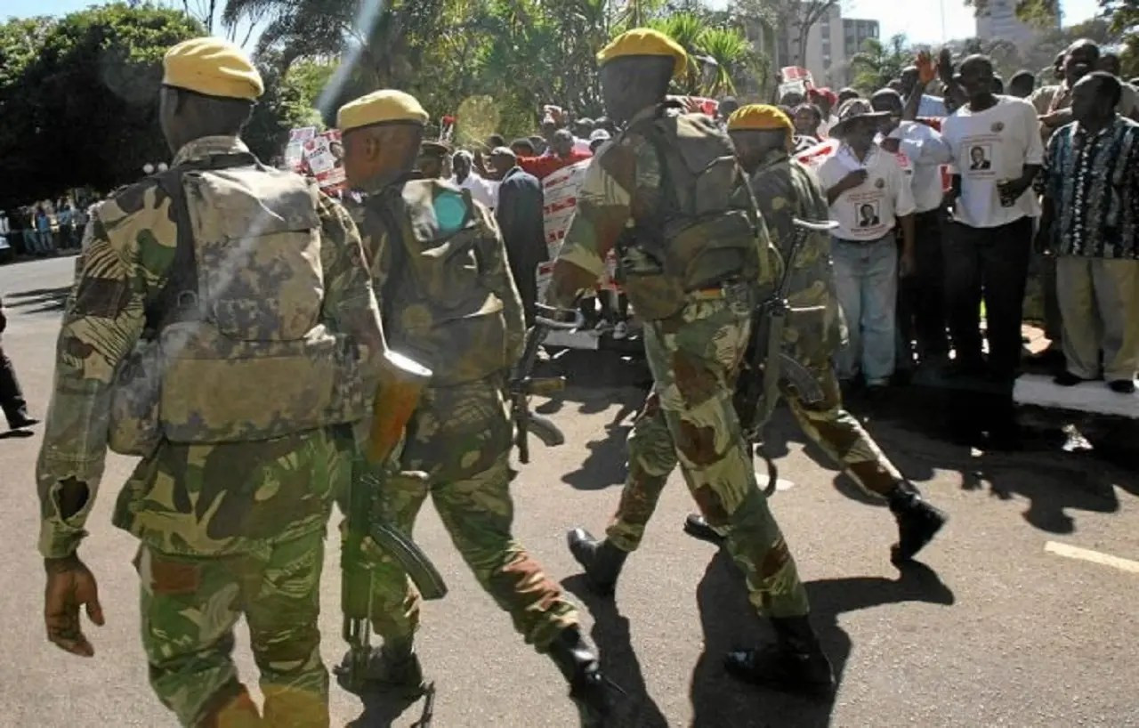 Zimbabwe Presidential Soldiers arrested for robbery