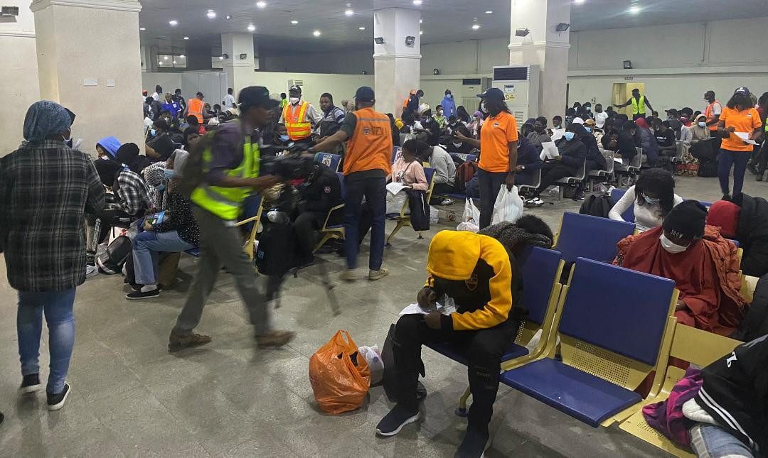 Third batch of Nigerian evacuees from Ukraine land in Abuja (photos)