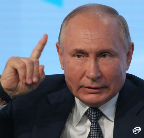 Russia bans Facebook and Instagram over 'extremist activities'