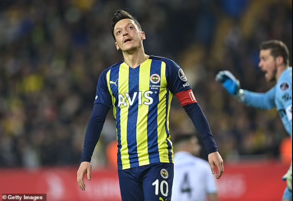 Former Arsenal star, Mesut Ozil excluded from the Fenerbahce squad indefinitely after being deemed 'physically incompetent'