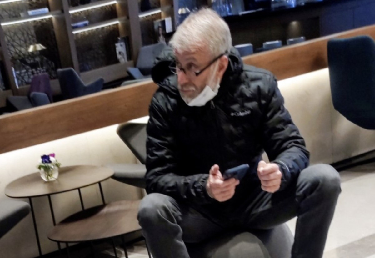 Chelsea owner, Roman Abramovich confirms suspected poisoning attack left him blind for several hours and caused his skin to peel off after peace talks in Kyiv