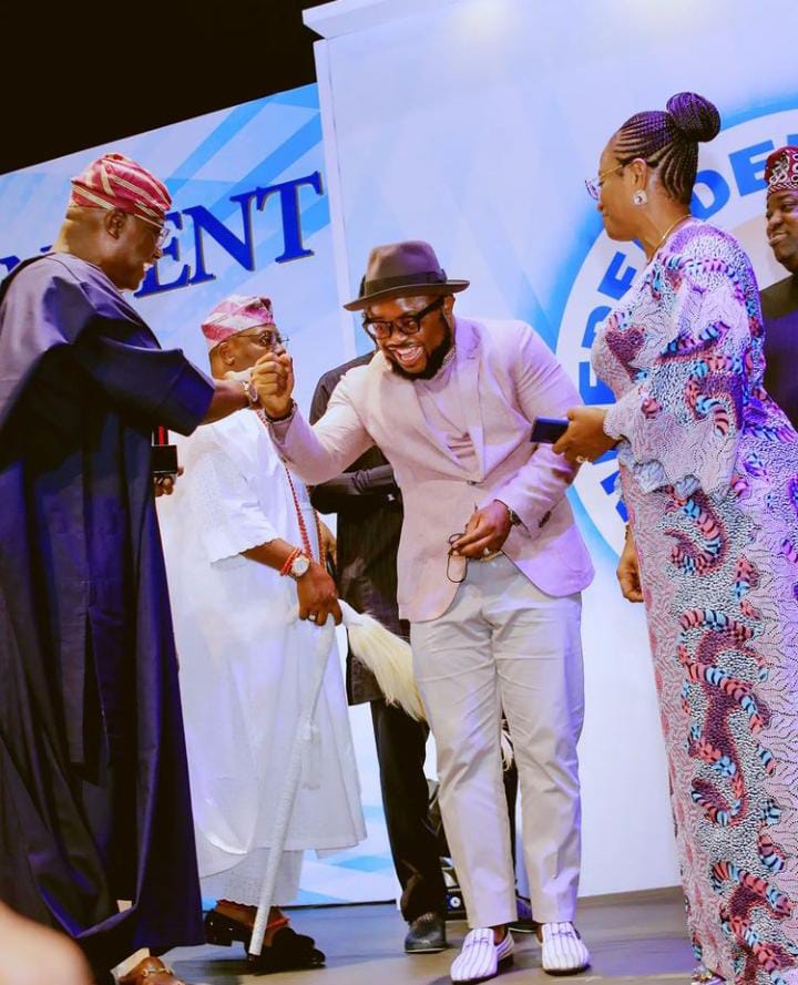 KUDOS: Dr. Ifeanyi Odii Bags Daily Independent Newspaper Philanthropist Of The Year Award