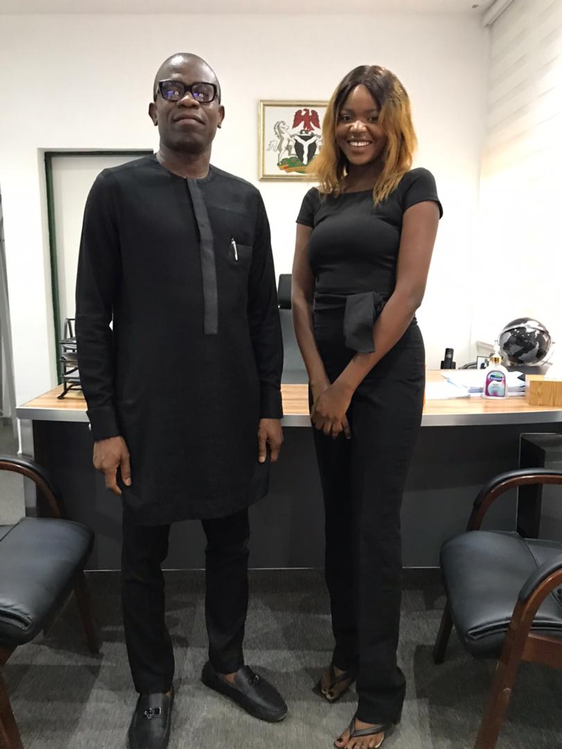 Miss Nollywood international 2022 Karina Simon spotted with Hon. Barr. Alfred Egba, Federal Commissioner in Abuja