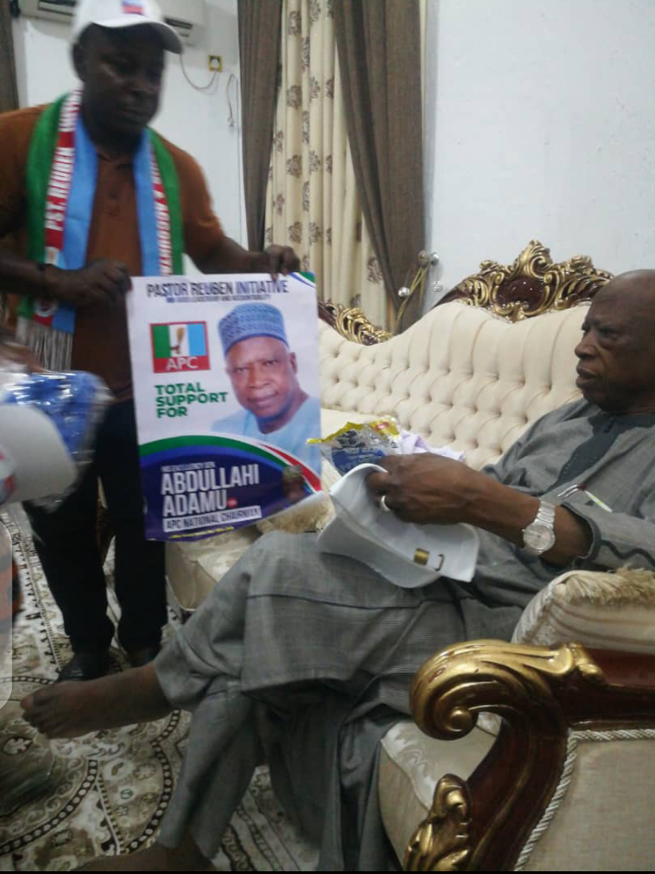 Pastor Reuben Initiative Presidents Campaign Materials to Sen. Adamu Abdulai and endorsed him as their preferred candidate as APC Party National Chairman