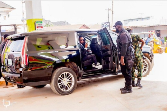 I Go Dye Arrived Benin City In Style For His Sold Out Show On Easter Sunday