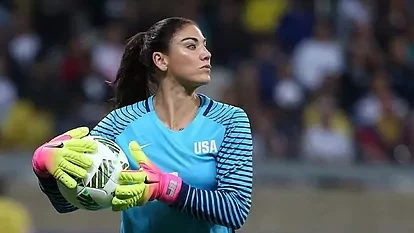 Former US women's soccer goalkeeper Hope Solo arrested on DWI, resisting arrest and misdemeanor child abuse charges