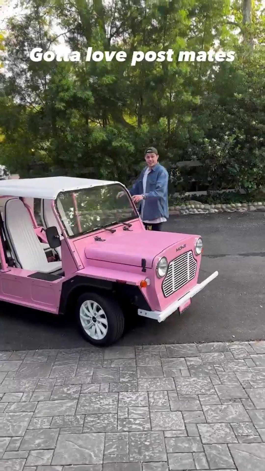 Pete Davidson drives Kim Kardashian's Car given to her as xmas gift by her mum (photos)