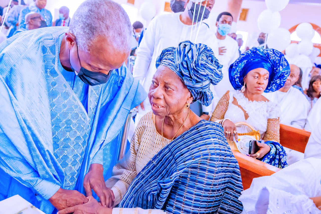 Obasanjo, Osinbajo, Sanwo-Olu, Fayemi, Obaseki, Emefiele, Saraki, Dangote, others at billionaire businessman, Femi Otedola's mum's 90th birthday party (photos)