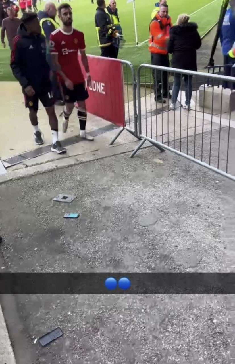 Cristiano Ronaldo apologises for smashing Everton fan's phone after Manchester United's loss