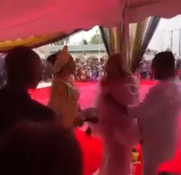 New video of Bianca Ojukwu and Mrs Obiano's entire fight emerges showing that Bianca said the truth and Mrs Obiano lied about just greeting Bianca before she was slapped (video)