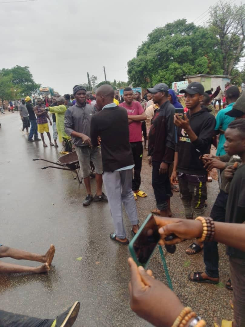 Suspected Fulani herdsmen slaughter 12 persons including women and children in Benue community (graphic photos)