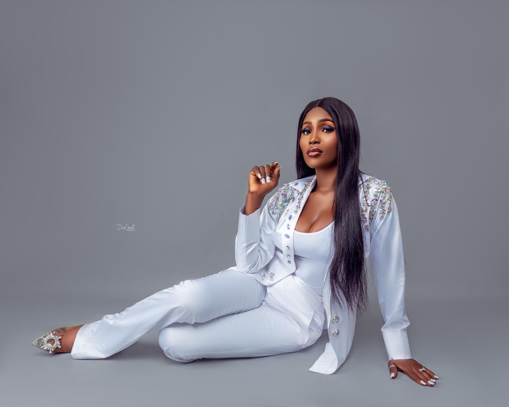 Bayelsa female welder faith Lesley celebrate her younger sister Debby Lesley on her birthday.