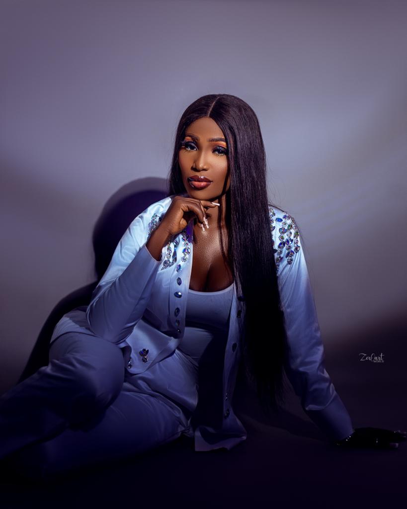 Bayelsa female welder faith Lesley celebrate her younger sister Debby Lesley on her birthday.