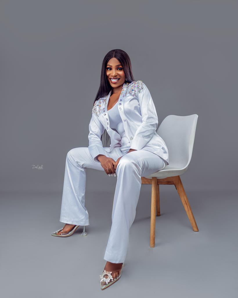 Bayelsa female welder faith Lesley celebrate her younger sister Debby Lesley on her birthday.