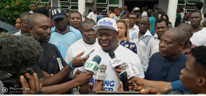 2023: Support group in Bayelsa state fast and pray Aggressively with over one thousand persons for the unity of APC