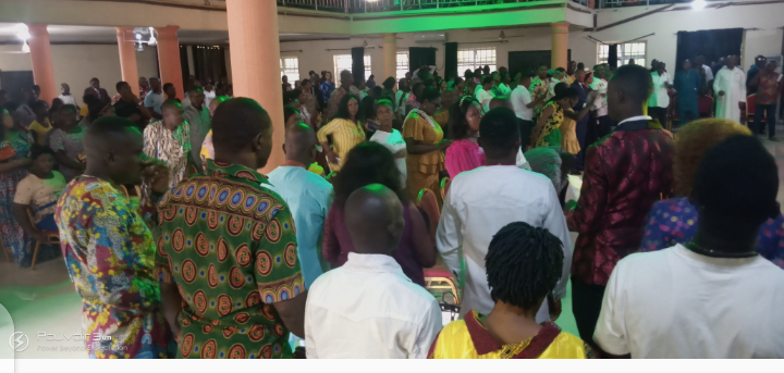 2023: Support group in Bayelsa state fast and pray Aggressively with over one thousand persons for the unity of APC