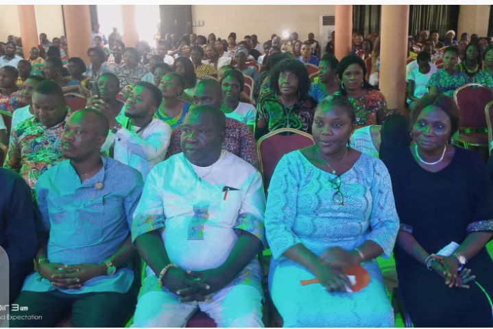 2023: Support group in Bayelsa state fast and pray Aggressively with over one thousand persons for the unity of APC