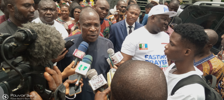 2023: Support group in Bayelsa state fast and pray Aggressively with over one thousand persons for the unity of APC