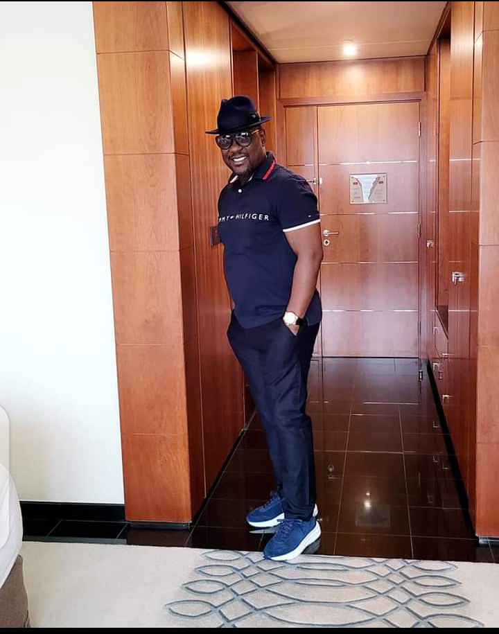 Bayelsa State Former Speaker  Tonye Emmanuel Isenah shows his overwhelming dance steps (video)