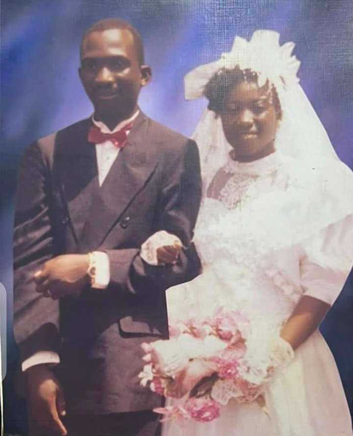 Pastor Paul Enenche marriage photos surfaces as he...........