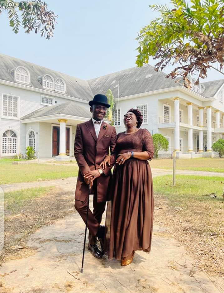 Pastor Paul Enenche marriage photos surfaces as he...........