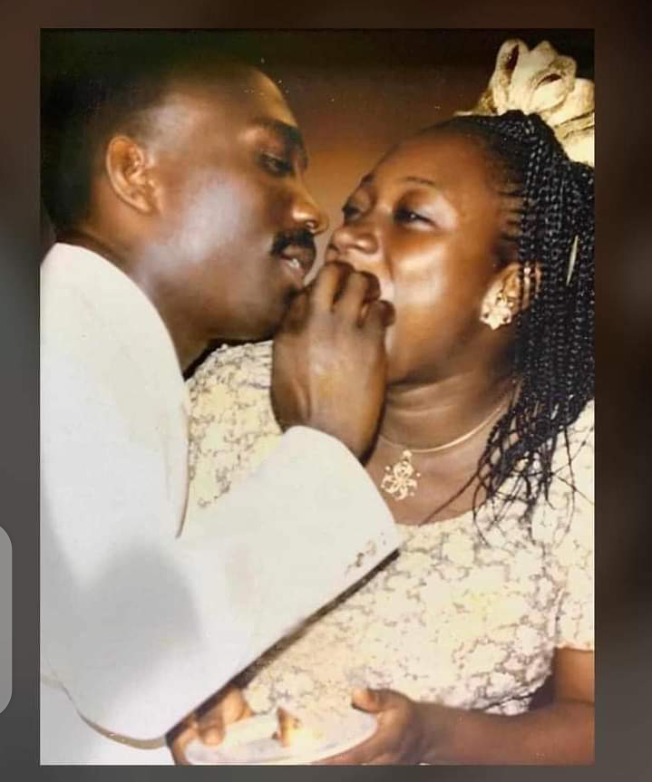 Pastor Paul Enenche marriage photos surfaces as he...........