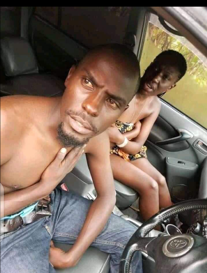 See what happens to  Married couples who couldn't resist the urge to make love caught inside the car..... 