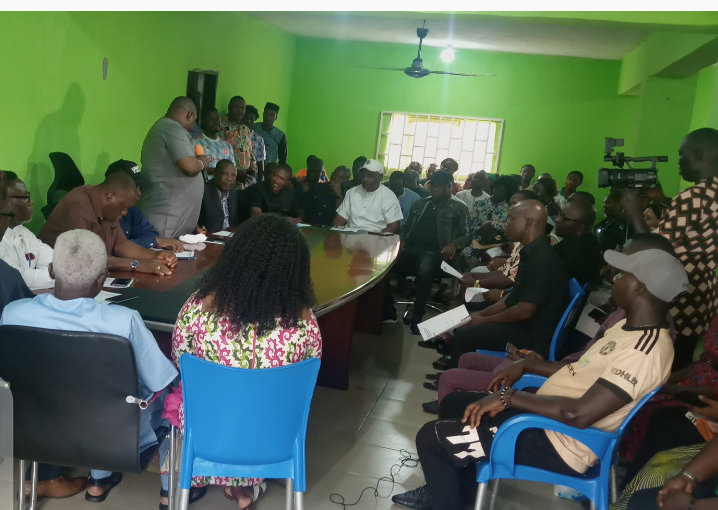 I AM NOT CONTESTING ANY ELECTION~PASTOR REUBEN. SUES FOR PEACE AND UNITY AMONGST PARTY LEADERS IN APC BAYELSA STATE.