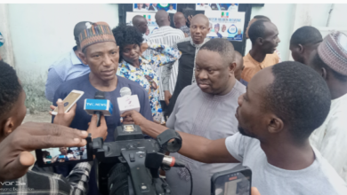 I AM NOT CONTESTING ANY ELECTION~PASTOR REUBEN. SUES FOR PEACE AND UNITY AMONGST PARTY LEADERS IN APC BAYELSA STATE.