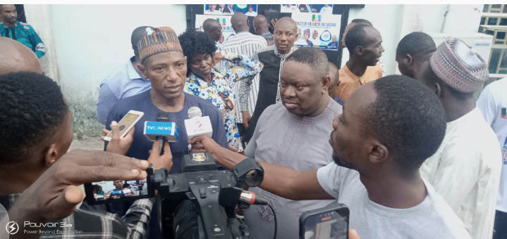 I AM NOT CONTESTING ANY ELECTION~PASTOR REUBEN. SUES FOR PEACE AND UNITY AMONGST PARTY LEADERS IN APC BAYELSA STATE.