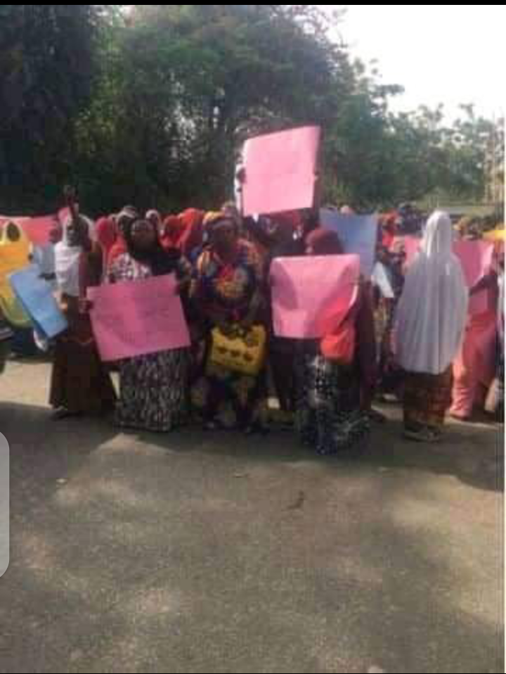 Breaking news: Protesters Storm Jonathan's Private office, ask him to declare for the presidential race.