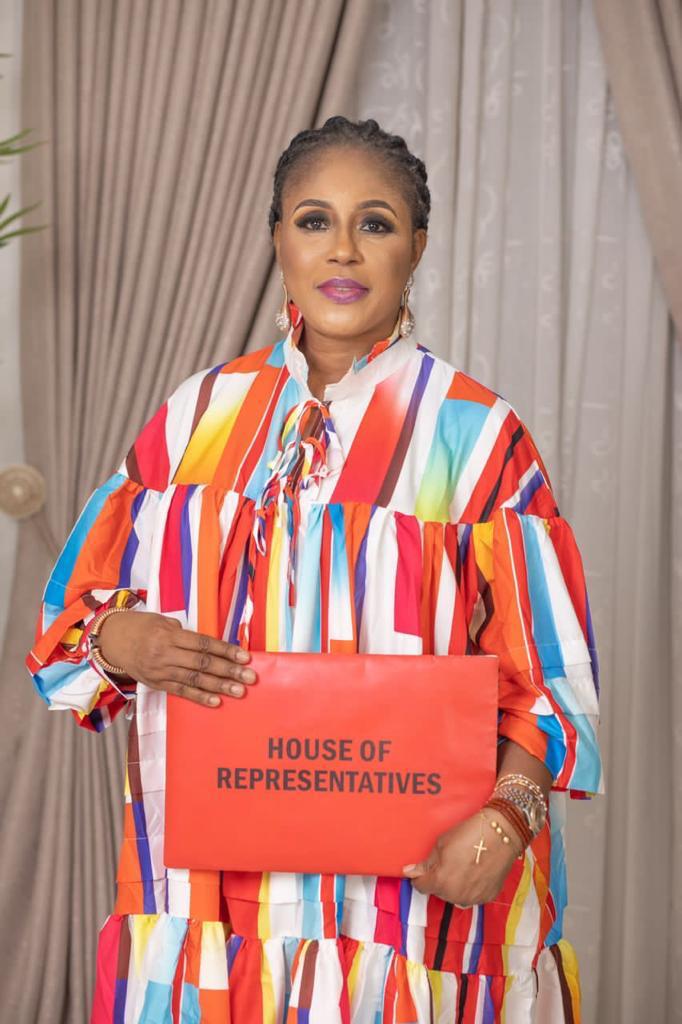 REPS 2023: Barr. Ifeyinwa Morah Poses With Her PDP Clearance Certificate (Photos