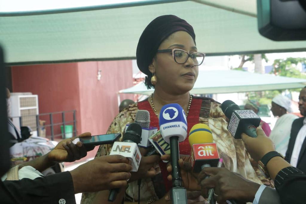 REPS 2023: Barr. Ifeyinwa Morah Poses With Her PDP Clearance Certificate (Photos