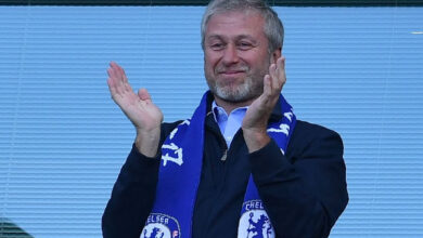 Roman Abramovich and UK government strike deal to push through Chelsea takeover