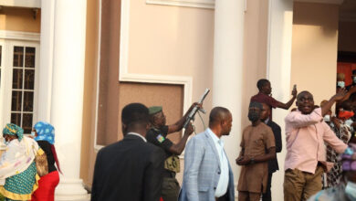 Moment EFCC fired gunshots and teargas as they forcefully entered Abuja home of Senator Rochas Okorocha (video)