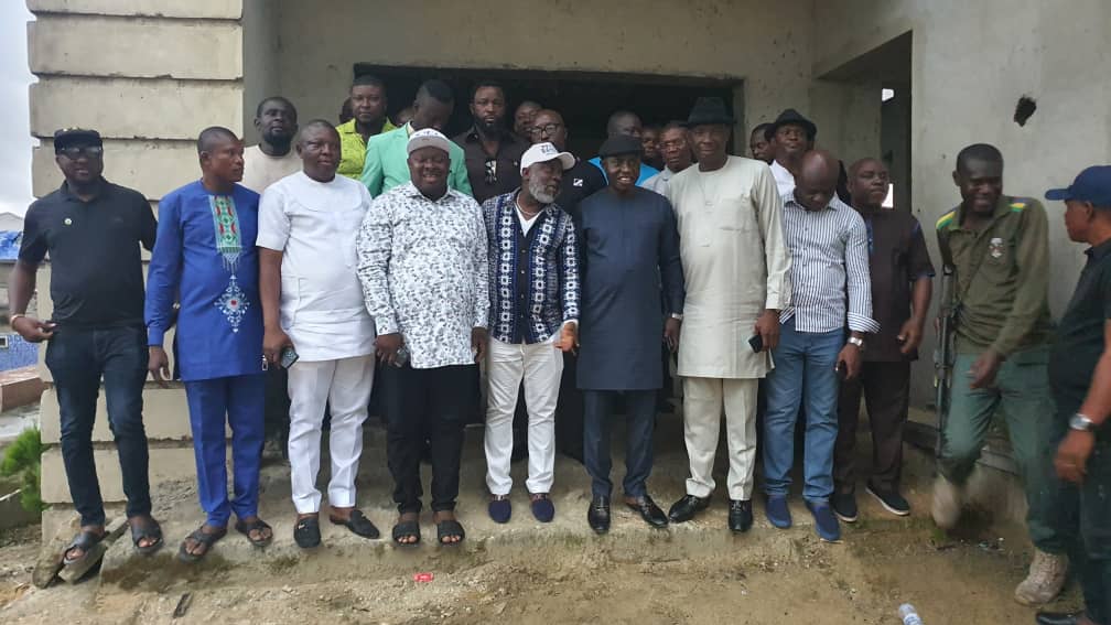 Oseke  visits Pastor Reuben, lauds his passionate efforts towards the Now engendered unity in APC Bayelsa state.